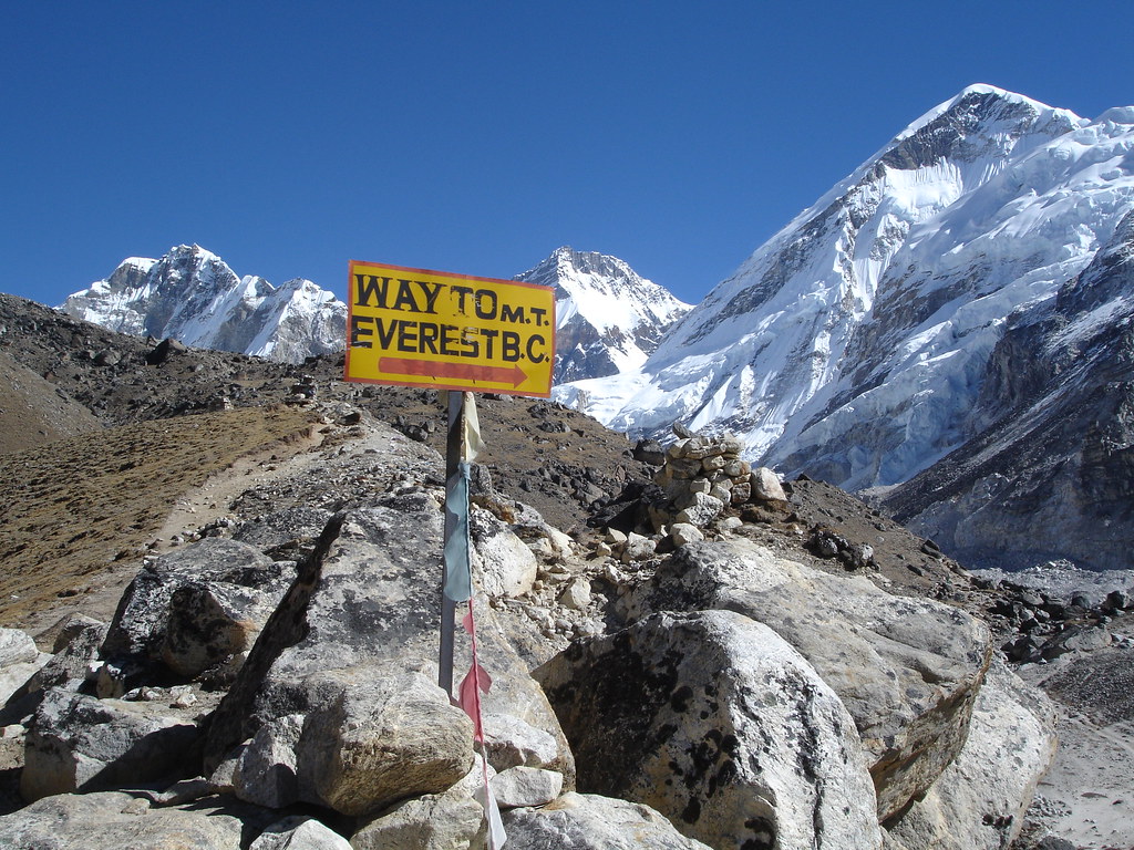 trekking in nepal